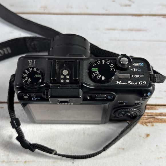 Canon Powershot G9 12.1MP Digital Camera Will Not Power On Parts Repair - Picture 4 of 5